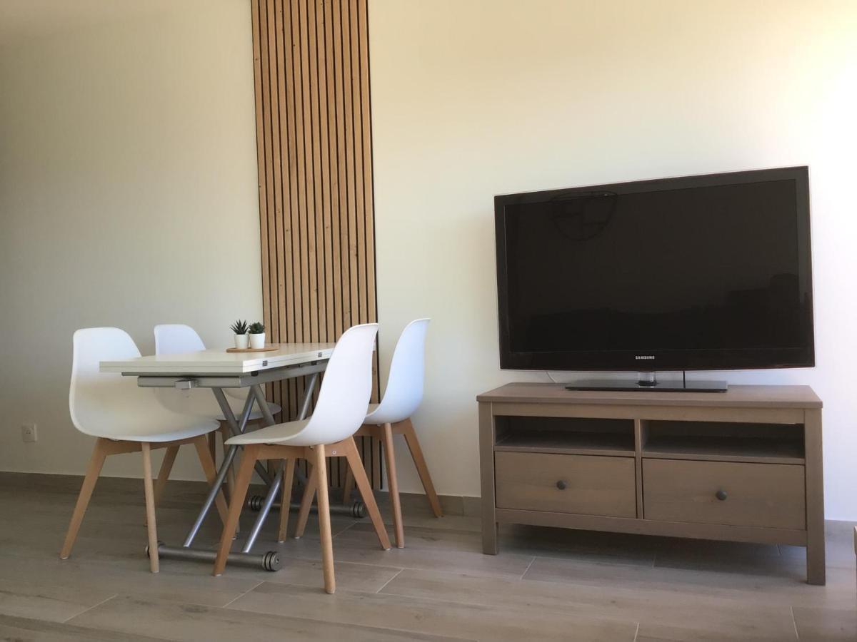 Appartement Pieds Dans L'Eau Vue Mer Bormes Les Mimosas Dış mekan fotoğraf